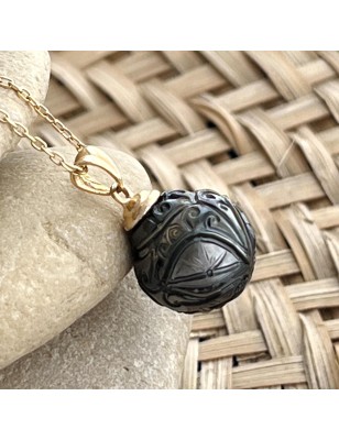 Real Tahitian Pearl Pendant - Engraving Tiki - 18K Gold Gold
