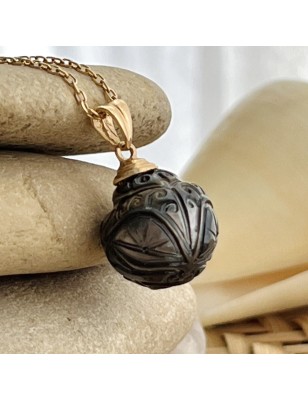 Real Tahitian Pearl Pendant - Engraving Tiki - 18K Gold Gold