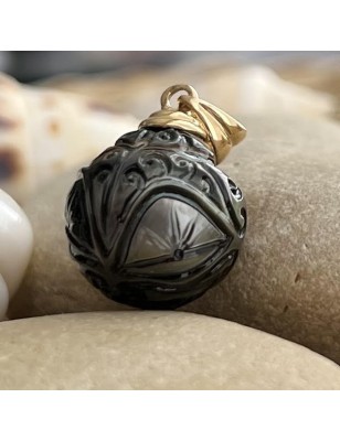 ティキの刻印入りタヒチ真珠ペンダント - 18Kイエローゴールド