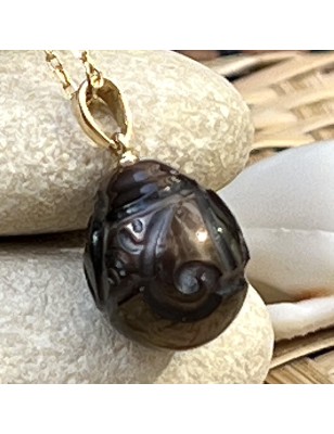 comment écrire Maori? pendentif or homme perle de Tahiti gravée prix