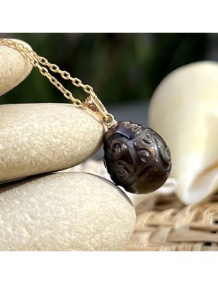 comment écrire Maori? pendentif or homme perle de Tahiti gravée prix