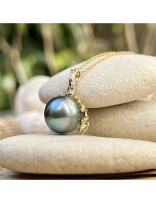 quels sont les bienfaits du corail ? pendentif or perle de Tahiti bleu