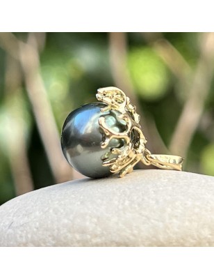 quels sont les bienfaits du corail ? pendentif or perle de Tahiti bleu