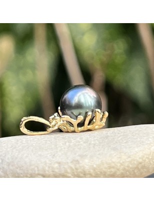 What are the benefits of coral ? Tahitian pearl gold pendant for man - tahitian jewel