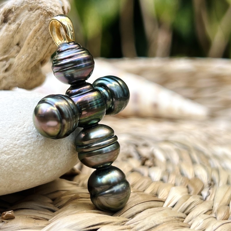 6 Peacock Tahitian Pearl 18K Gold Cross Pendant