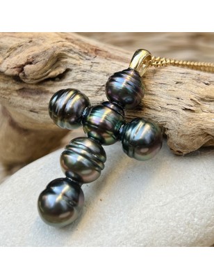 what does means a cross in pendant tahiti cultured pearls - christi symbol - tahitian jewel