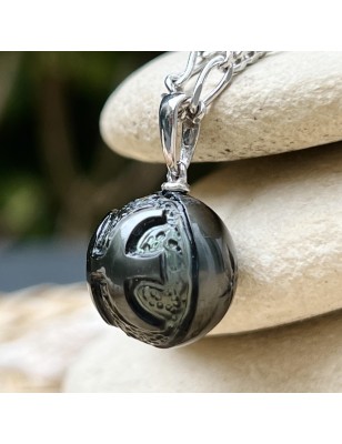 What is the personality of Pisces? Tahitian cultured pearl pendant - pisces Zodiac jewel - tahitian jewel