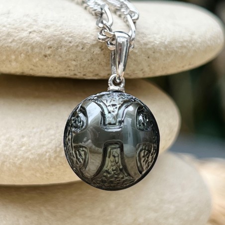 Pisces - Engraved Tahitian Pearl Pendant