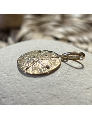 where to find a unique 18k gold  ocean-inspired pendant with a star-fish design?