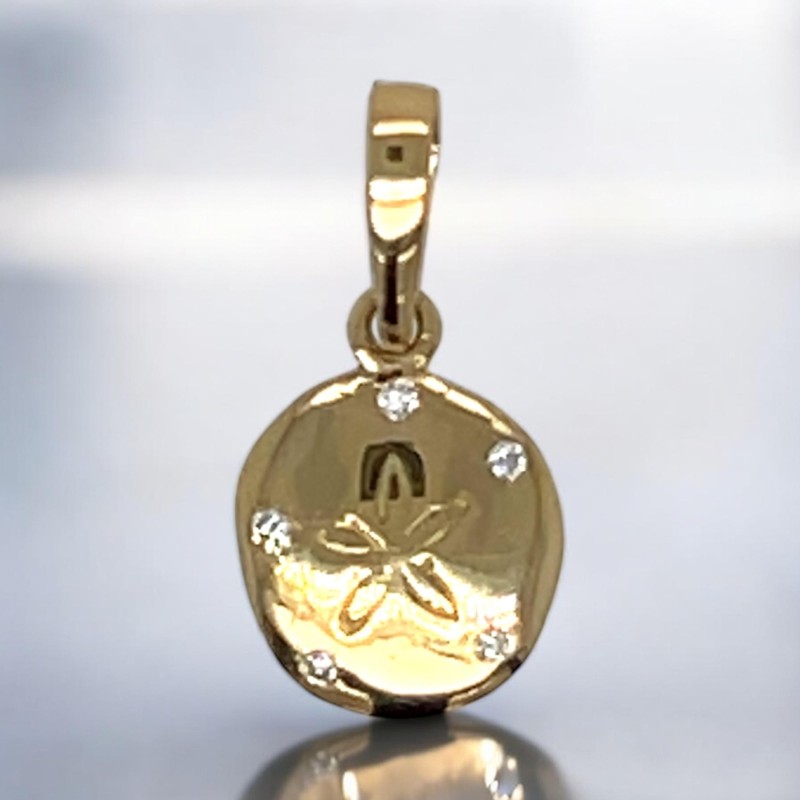 où trouver un pendentif en or avec une étoile de mer ? pendentif or massif où trouver un pendentif en or avec une étoile de mer ? pendentif or massif