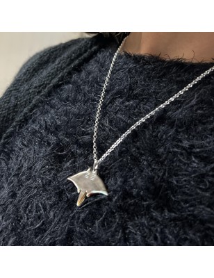 manta ray in mother-of-pearl pendant price