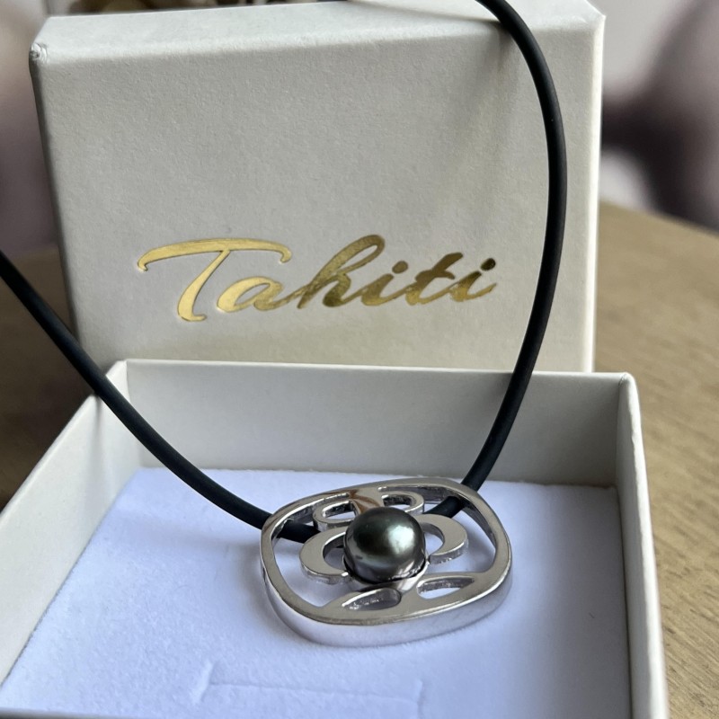 Gargantilla de neopreno de media perla de Tahití de segunda mano