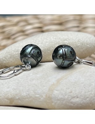 where buy black pearls with engravings on ear studs price ? tahitian jewel