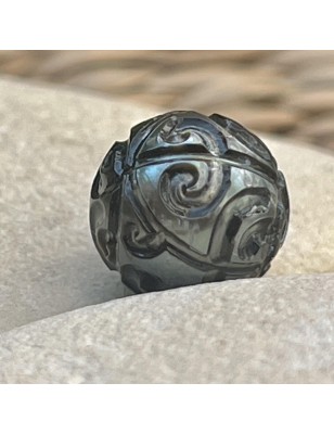 quel est le prix d'une perle de Tahiti gravée - croix marquisienne en bijou