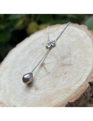 hibiscus avec une perle de Tahiti en collier - bijou tahitien