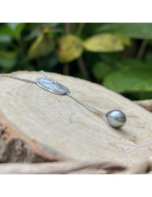 tiare tahiti avec une perle de Tahiti en collier - bijou tahitien