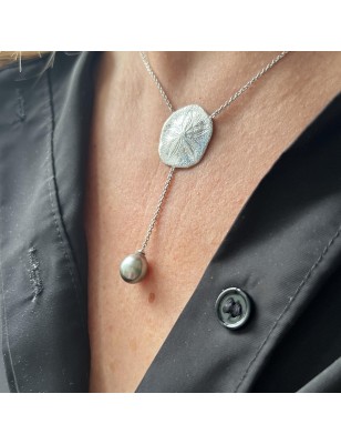 tiare tahiti avec une perle de Tahiti en collier - bijou tahitien