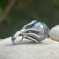 Oktopus-Anhänger aus Tahitiperle – rhodiniertes Silber