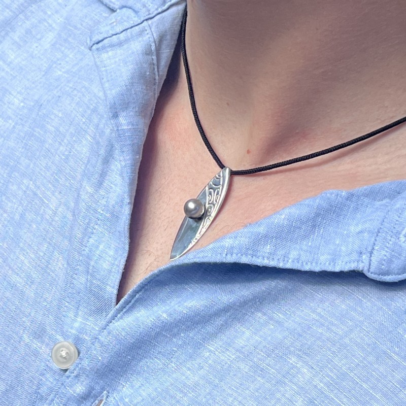 surf board pendant tahitian cultured pearls price
