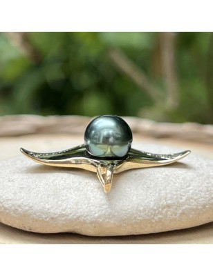 perle Tahiti pendentif homme or raie manta - bijou tahitien pour homme avec une perle