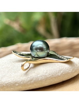 perle Tahiti pendentif homme or raie manta - bijou tahitien pour homme avec une perle