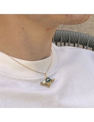 perle Tahiti pendentif homme or raie manta - bijou tahitien pour homme avec une perle