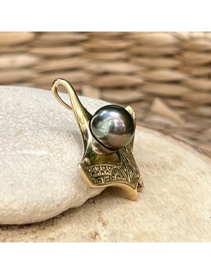 perle Tahiti pendentif homme or raie manta - bijou tahitien pour homme avec une perle