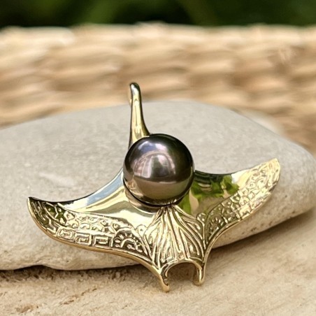 perle Tahiti pendentif homme or raie manta - bijou tahitien pour homme avec une perle