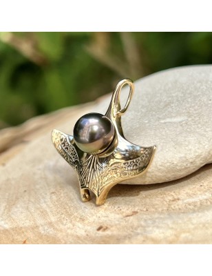 perle Tahiti pendentif homme or raie manta - bijou tahitien pour homme avec une perle