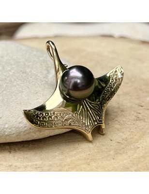 Tahiti pearl manta ray men's gold pendant - ray in gold for men price