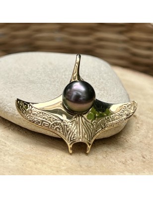 perle Tahiti pendentif homme or raie manta - bijou tahitien pour homme avec une perle