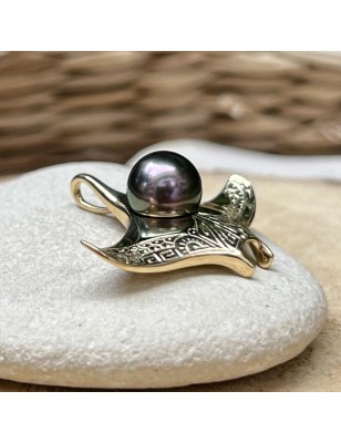 Tahiti pearl manta ray men's gold pendant - ray in gold for men price