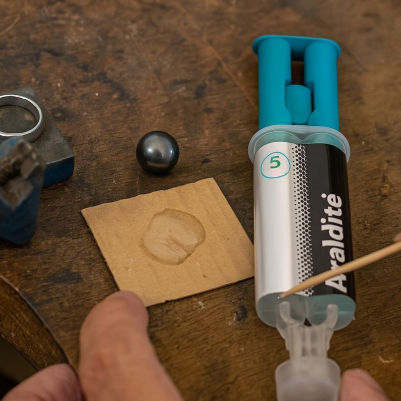 colle pour perle de culture - comment coller une perle de tahiti?