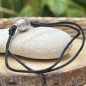 Heiata - Pulsera de satén negro con perla de Tahití blanca iridiscente
