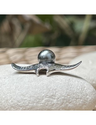 what does means manta ray? men pendant tahitian cultured pearl price