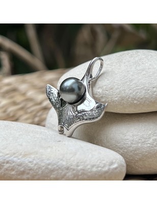 what does means manta ray? men pendant tahitian cultured pearl price
