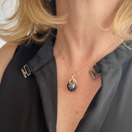 Octopus - Engraved Tahitian Pearl 18K Gold Pendant