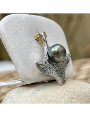 Perlas de pavo real de Tahití - Colgante de manta raya
