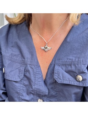 Tahitian Pearl Manta Ray Pendant - Peacock Hue