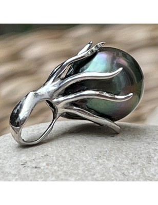 perle de Tahiti grise en pendentif or pieuvre perle noire perles tahitiennes