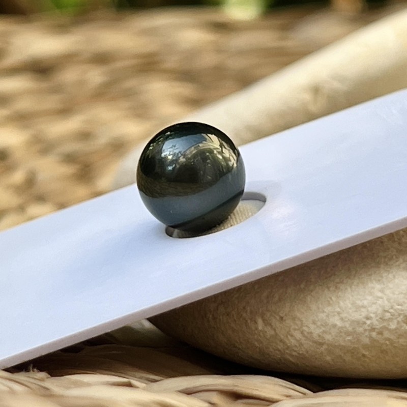 Loose Tahitian Black Pearl - Round Shape - AAA - 10.26mm
