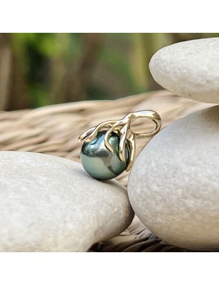 women's octopus gold pendant with green tahitian pearl price - tahitian octopus jewel