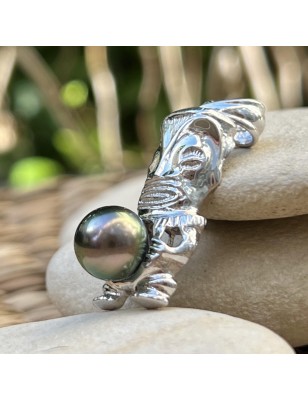 tiki pendant in 18k gold men tiki Tahitian pearl - perla Tahiti - tahitian jewelry - tahitian jewerly stores