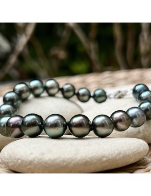 Avae Moana - 19 Tahitian Peacock Pearls