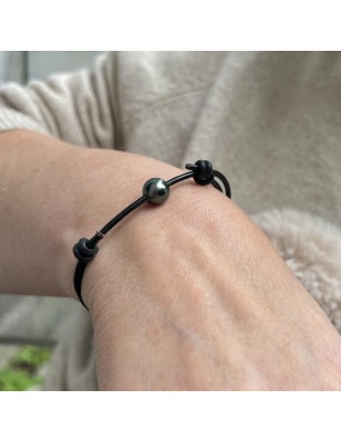 Orino - 8.88mm Tahitian Pecock Pearl Leather Bracelet