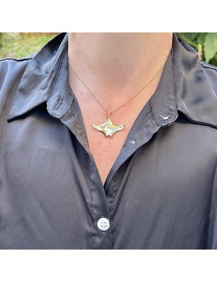 Hauru Tama - 18K Yellow Gold Manta Pendant