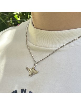 manta ray 18-carat gold pendant for men price