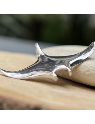 prix pendentif homme raie manta en or blanc 18 carats