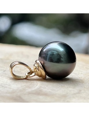 Ciondolo in oro con perla coltivata