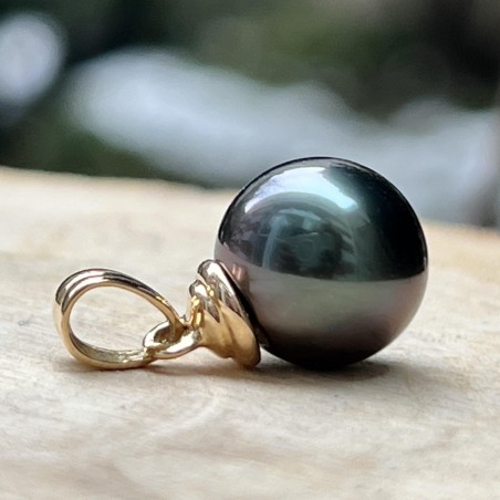 Ciondolo in oro con perla coltivata